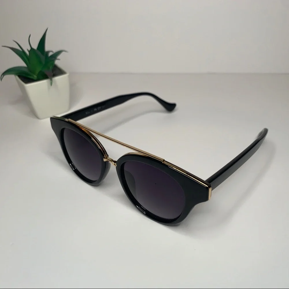 Black/Gold Cat Eye Sunglasses - Picture 5 of 7